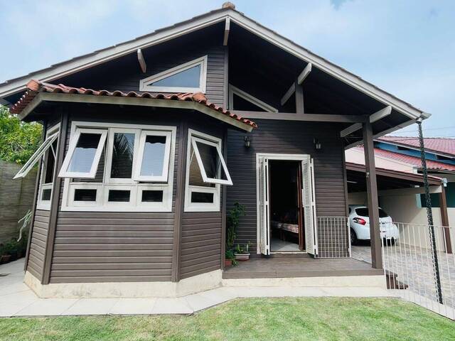 #1569 - Casa para Venda em Esteio - RS